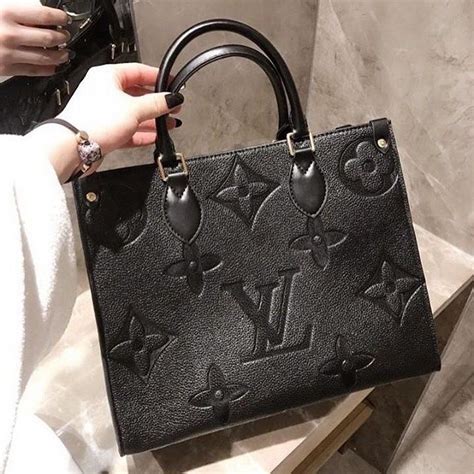 black louis vuitton handbag fake